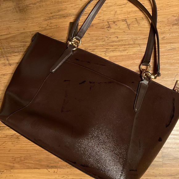 High gloss Coach tote with drawstring dust cover bag - Picture 4 of 11